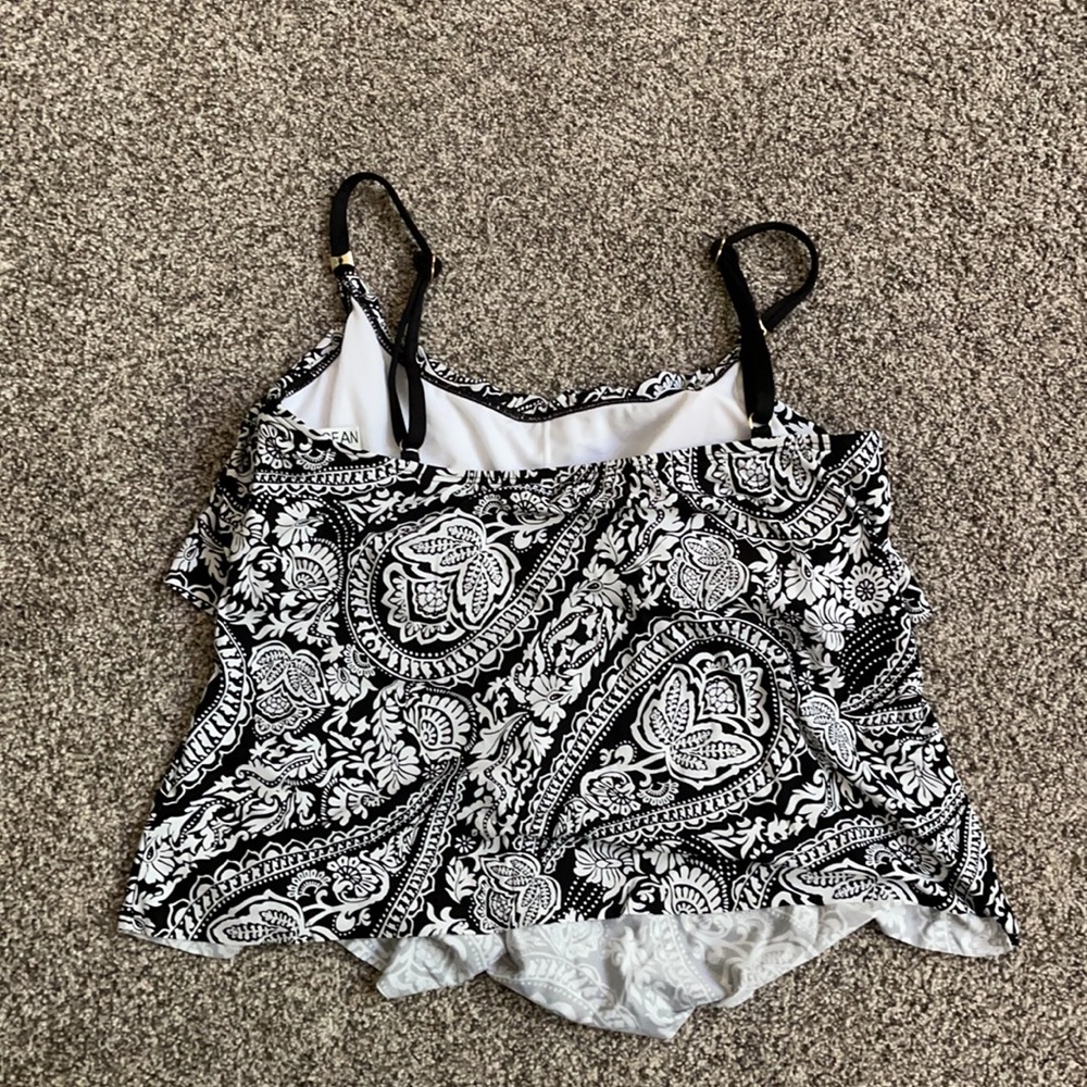 Women’s swim Tankini top Size M - Picture 2 of 4